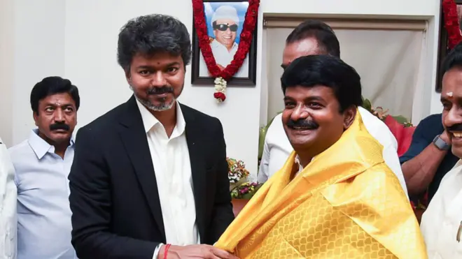 அதிமுக எம்.எல்.ஏ.க்கள் 6 பேர் ராஜினாமா ஏன்? தவெக உத்தரவாதம் அளித்துள்ளதா?