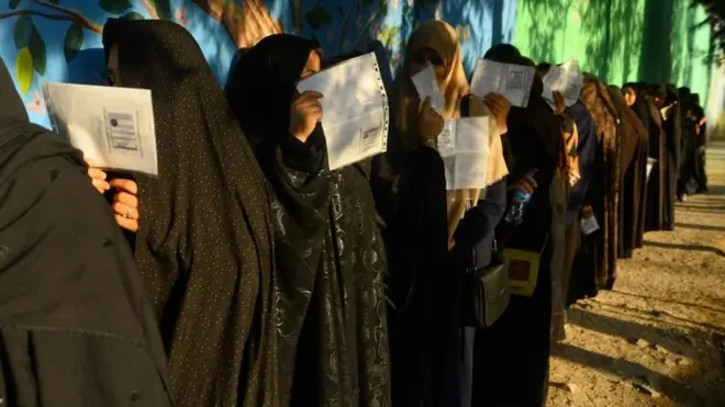 Women queue to vote at a polling station in Herat, Afghanistan. Photo: 28 September 2019