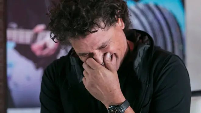 السعادة، هل من طريق توصلنا إليها؟