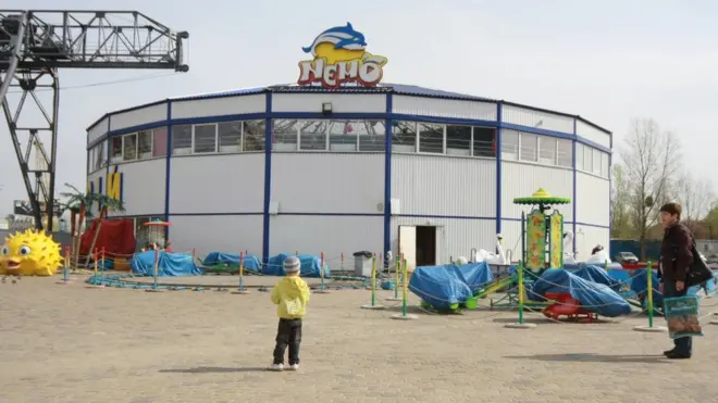 Знести цю будівлю намагаються вже багато років