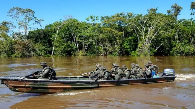 Aunque cuenta con embarcaciones, las fuerzas de seguridad brasileñas reclaman helicópteros.