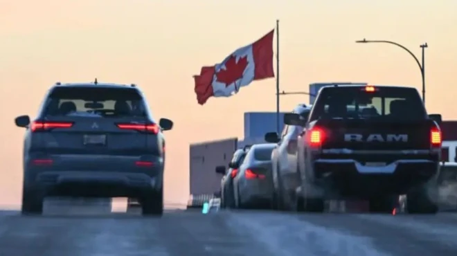 Автомобли на границе США и Канады