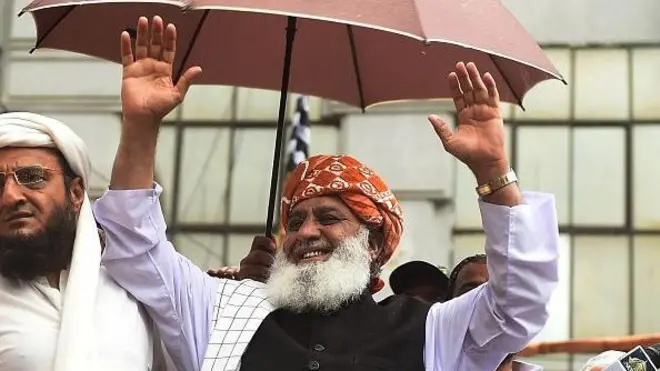 آئینی ترامیم، مولانا فضل الرحمان