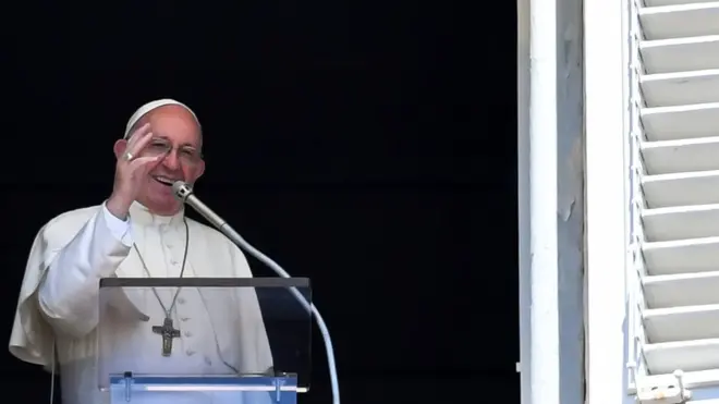 Патријарх Иринеј каже да за посету папе Фрање "није време"