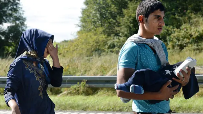 Власти Дании лишают беженцев из Сирии вида на жительства и требуют, чтобы они вернулись домой, потому что их жизням уже ничто не угрожает