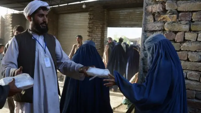 أفغانية ترتدي النقاب في العاصمة كابل