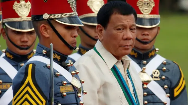 Selain menghentikan gencatan senjata, Presiden Duterte juga menghentikan perundingan damai dengan kelompok pemberontak.