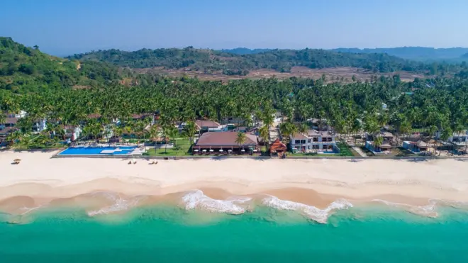 မြန်မာစစ်ခေါင်းဆောင်နဲ့ ထိုင်းစစ်ဗိုလ်ချုပ်ကြီးတွေ တွေ့ဆုံခဲ့တဲ့ Jasmine Ngapali Resort ဟိုတယ်