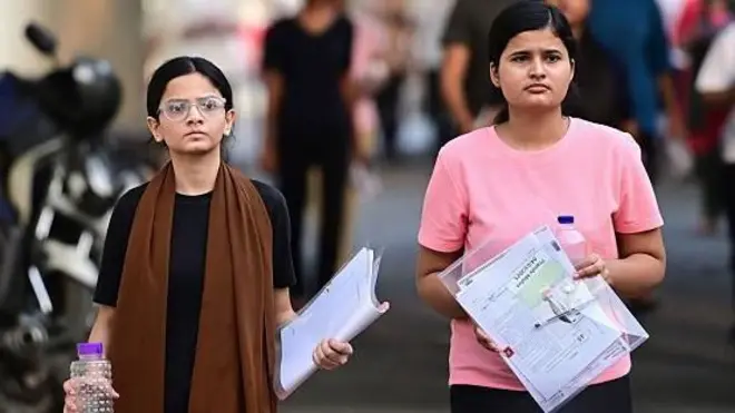 NEET 2026 पुन्हा झाल्यानंतर आता या परीक्षेच्या निकालावर प्रश्नचिन्ह उपस्थित केले जात आहे.