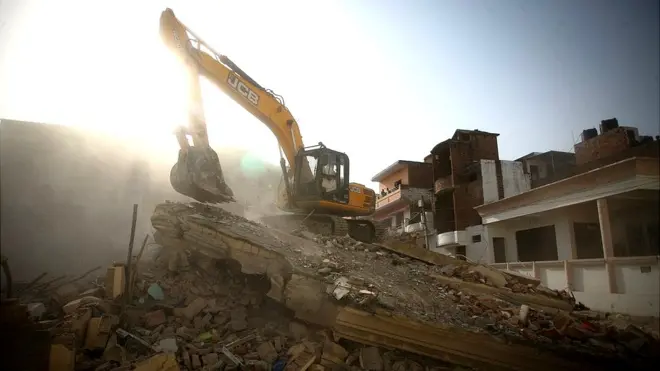 బుల్డోజర్