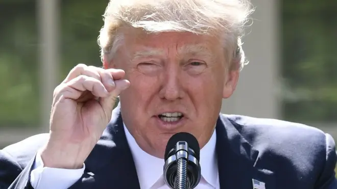 ประธานาธิบดีโดนัลด์ ทรัมป์ ประกาศว่าเขาได้ตัดสินใจนำสหรัฐฯ ถอนตัวจากความตกลงปารีสซึ่งเป็นกรอบอนุสัญญาสหประชาชาติว่าด้วยการรับมือกับความเปลี่ยนแปลงของสภาพภูมิอากาศ เมื่อเดือน มิ.ย. ปีที่แล้ว