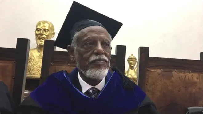 Pirofeesar Asmaroom Laggasaa dooktireetii kabajaa Yuunvarsiitii Finfinnee argatan