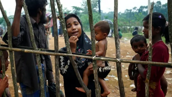 Para pengungsi Rohingya baru tiba di kamp pengungsian Kutupalang, Cox's Bazar, Bangladesh, pada 30 Agustus 2017.