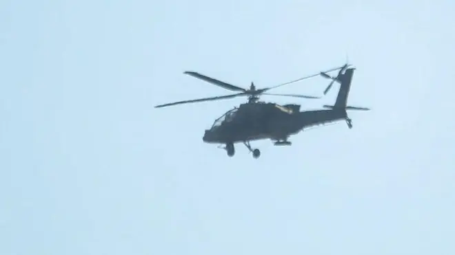 Bir Apache helikopterine ait arşiv görüntüsü.