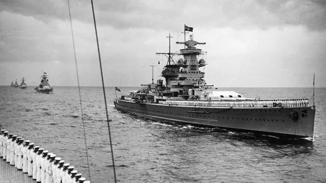 El Graf Spee en 1937 en las inmediaciones de Reino Unido