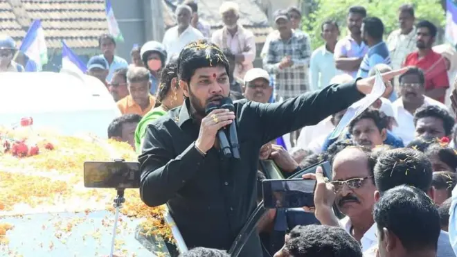 అనంతబాబు