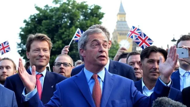 Farage defende há décadas a saída britânica da UE