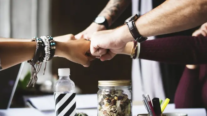 Дружба і допомога