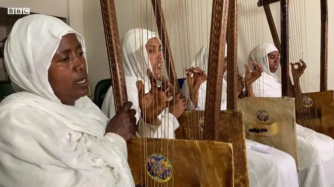 Faarfattoota Baganaa