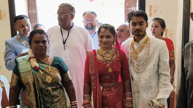 ગુજરાતમાં 15 મહાનગરપાલિકાઓ, 84 નગરપાલિકાઓ, 34 જિલ્લા પંચાયતો તથા 260 તાલુકા પંચાયતો માટે સામાન્ય ચૂંટણી માટે મતદાન