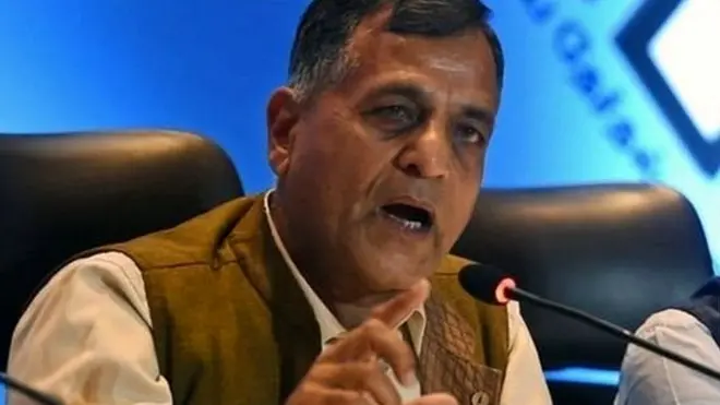 निर्वाचन आयुक्त अशोक लवासा