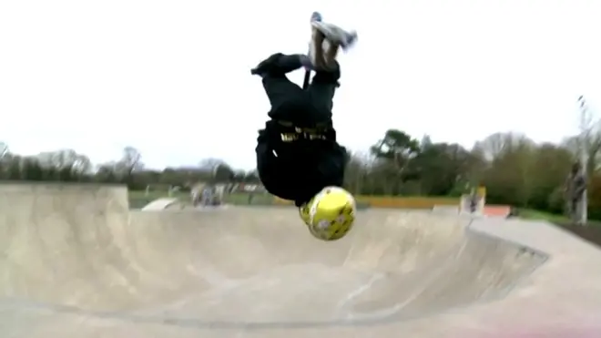 Тайлер Хейни делает бэкфлип