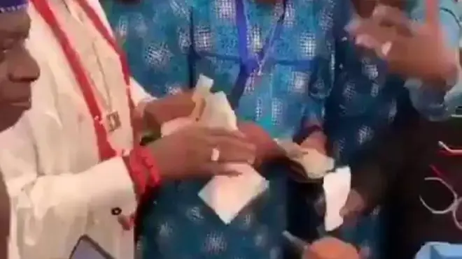 Sẹnẹtọ Dino Melaye