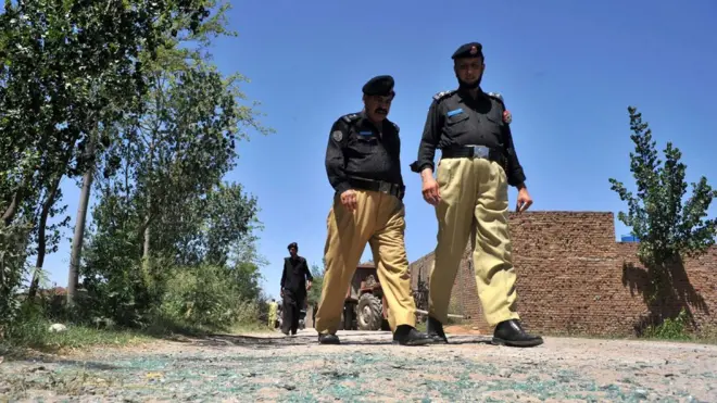 ایسی اطلاعات ہیں کہ دہشت گردی کی دفعات سنیچر کو مردان میں عاصمہ قتل کے حوالے سے منعقدہ جرگے اور سپریم کورٹ کی جانب سے لیے گئے از خود نوٹس کے بعد ایف آئی آر میں شامل کی گئی ہیں۔