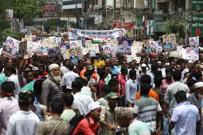 বিএনপির মহাসমাবেশে যোগ দিতে নয়াপল্টনে হাজার হাজার মানুষ