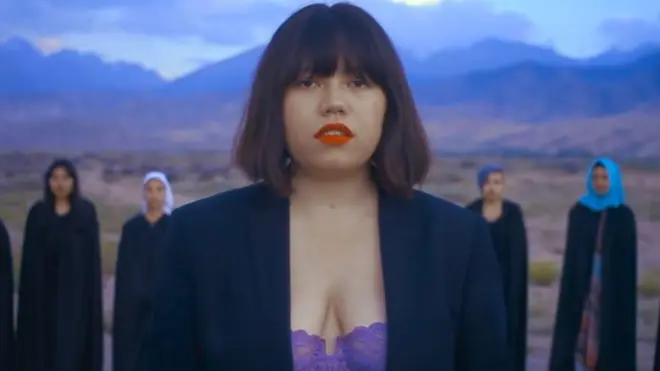 Кадр из клипа Зере