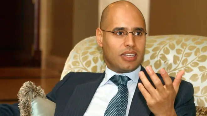 سیف الاسلام قذافی کی یہ پرانی تصویر ہے اور یہ قطر کے ان کے دورے پر لی گئی تھی