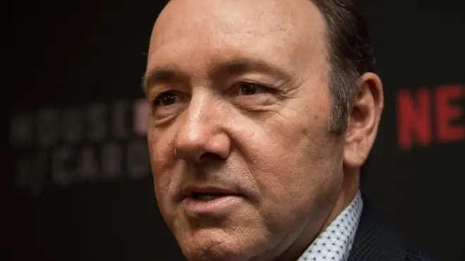 Se calcula que Kevin Spacey tiene una fortunapixbet patrocina o corinthiansunos US$100 millones.