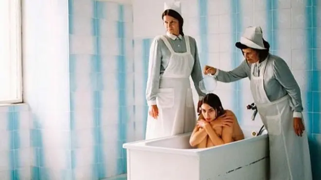 वोग पत्रिका का कवर, जिस पर विवाद हो रहा है