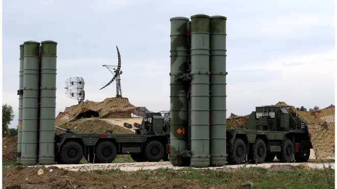 Rusiya S-400 hava müdafiə sistemindən Suriyada istifadə edir.