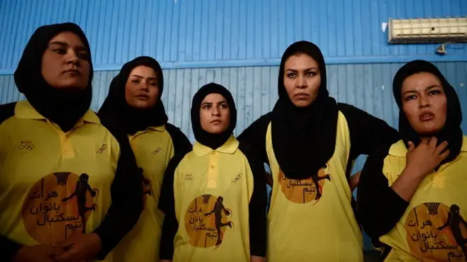 افغان لوبغاړي وېشلې اولمپیک کمېټه د خپل پرمختګ خنډ بولي.