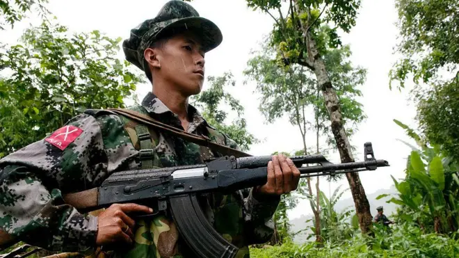 ကေအိုင်အေတပ်ဖွဲ့ဝင်တစ်ဦး ( ပုံ‌ဟောင်း) 