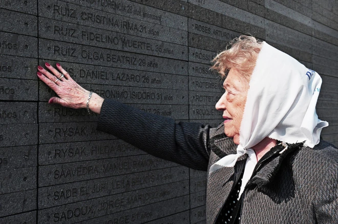Madre de Plaza de Mayo