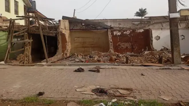 Aworan awọn ṣọọbu tijọba Kwara wó