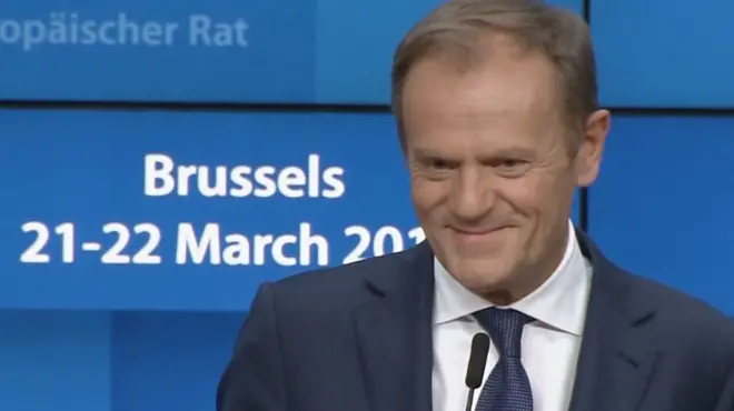 El presidente del Consejo Europeo, Donald Tusk, afirmó que "el infierno aún está vacío", en referencia a los parlamentarios británicos.