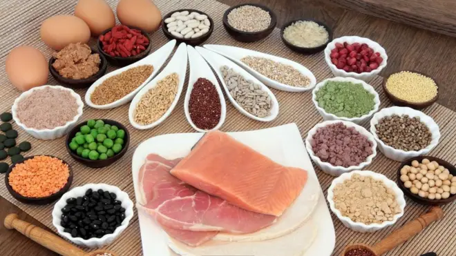 منتجات غذائية متنوعة