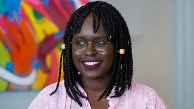 Aminata Thior, fondatrice de Setalmaa un média en ligne spécialisé dans le domaine de la beauté et des cosmétiques en Afrique subsaharienne francophone.