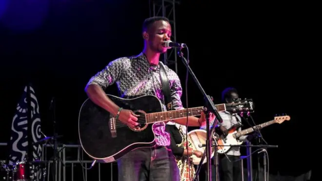 Umucuraranzi Yves Kami