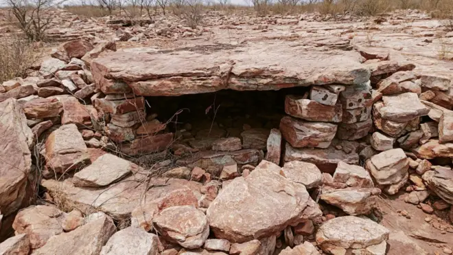 పల్నాడు, రాక్షస రాళ్లు, రాతి యుగం, ఇనుప యుగం, చరిత్రకారులు, పురావస్తు శాఖ, మెన్‌హిర్స్‌, ఆంధ్రప్రదేశ్