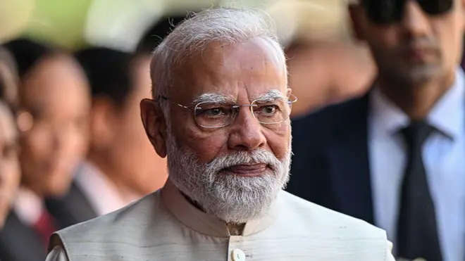 नरेंद्र मोदी