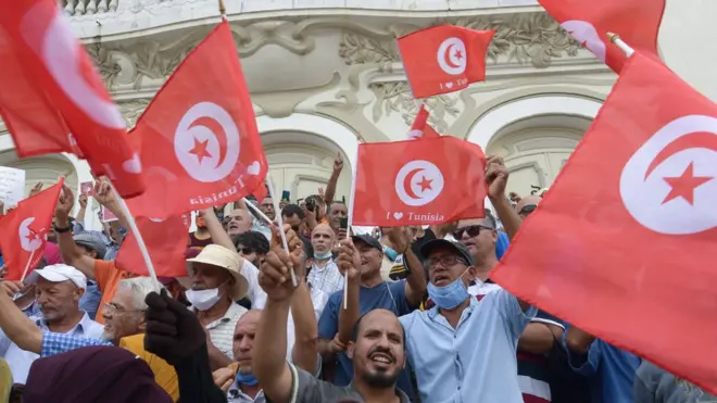 تظاهرات السبت 18 سبتمبر أظهرت الانقسام في الشارع التونسي