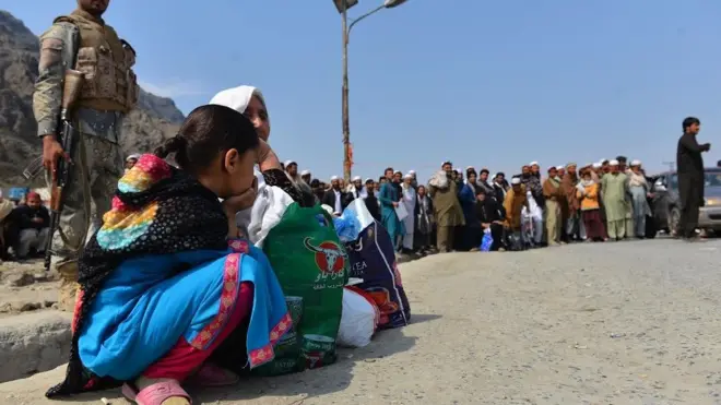 پاکستان د تورخم او چمن دروازه د دوو ورځو لپاره پرانیسته