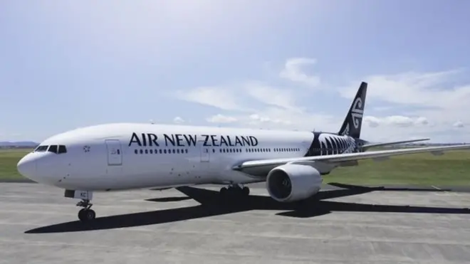 Літак Boeing 777-200 був за кілька метрів від безпілотника, який могло засмоктати у двигун