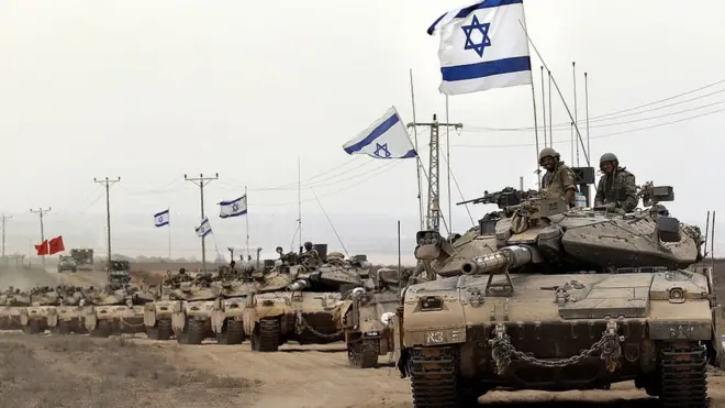 গাজা থেকে ফিরছে ইসরায়েলি ট্যাঙ্ক। আগস্ট, ২০১৪