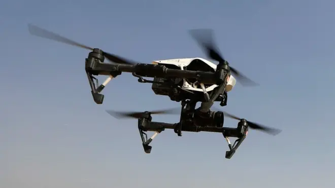 يستغرق البرنامج التدريبي للقرصنة الالكترونية للطائرات بدون طيار 10 أسابيع وهو معتمد من وكالة التجسس مكاتب الإتصالات الحكومية البريطانية، جي سي اتش كيو GCHQ