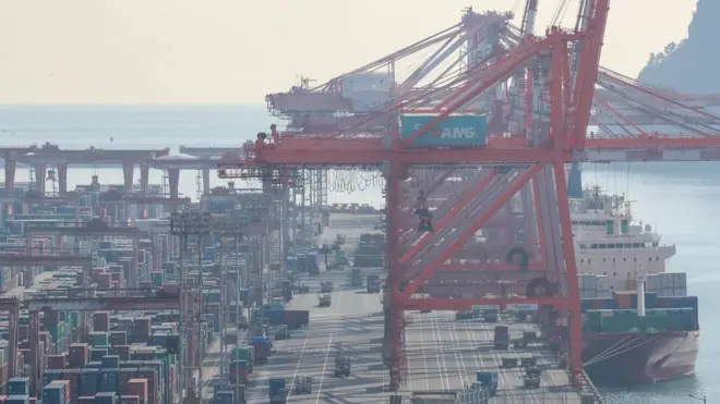 화물연대 총파업으로 한산한 부산항